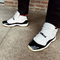 the lonely creative™ 🛸